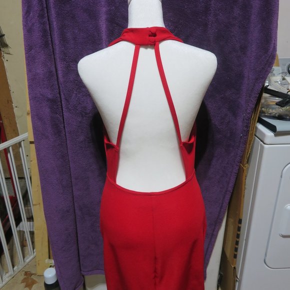 Gorgeous Halter-Style RED dress.  Size M and worn ONCE! Brand is PEEP - Picture 4 of 11